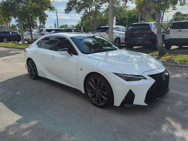 2022 lexus is 350 base