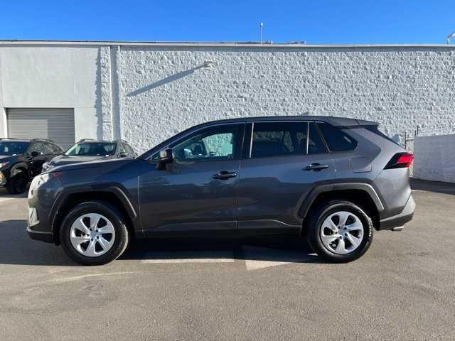 2022 toyota rav4 le