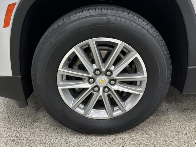 2022 chevrolet traverse lt cloth