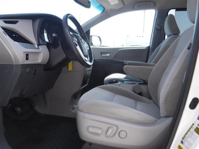 used 2017 toyota sienna le bismarck, nd 58504 for sale in bismarck, north dakota