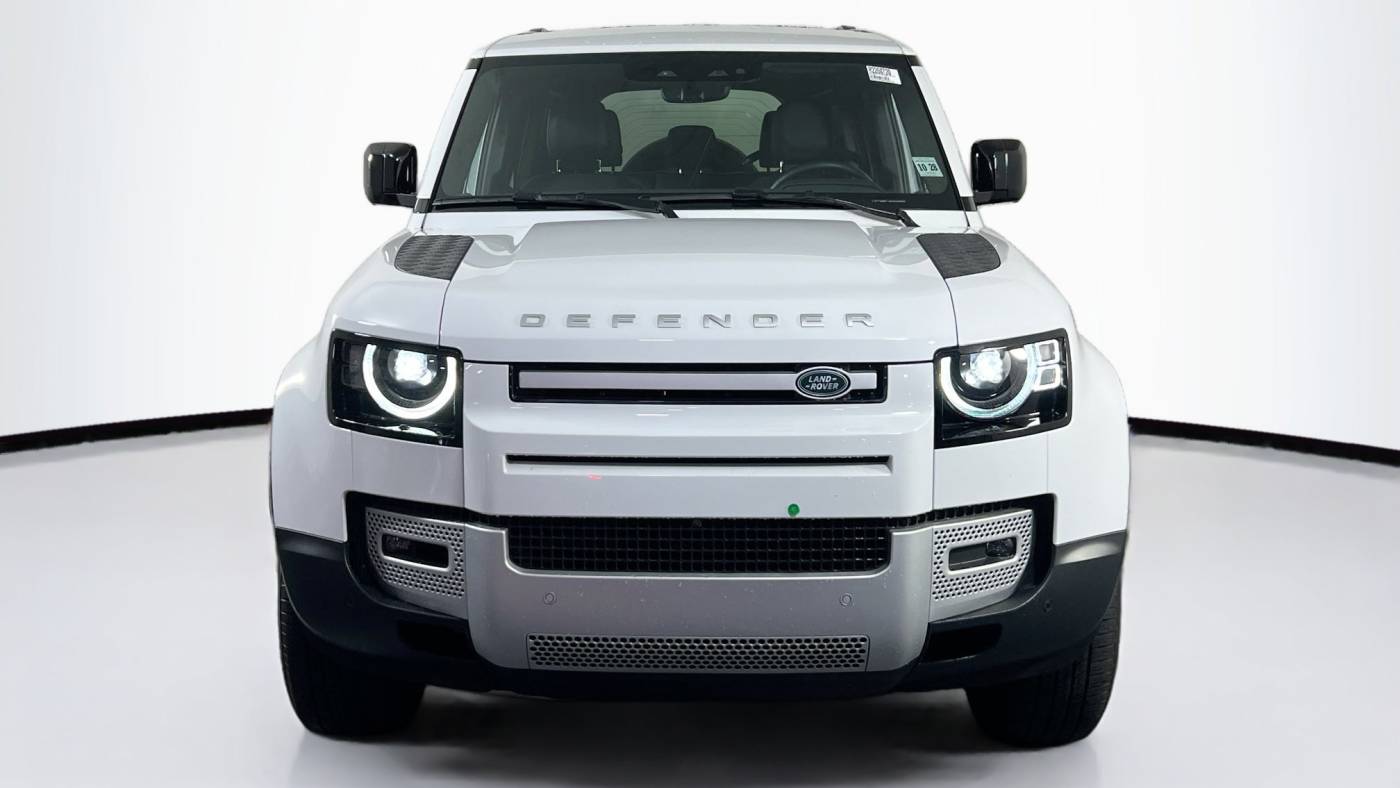 2024 land rover defender 110 p300 s