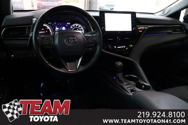 2022 toyota camry hybrid xse