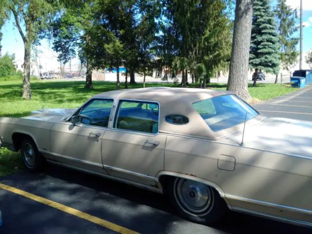 two 1979 lincolns for one price