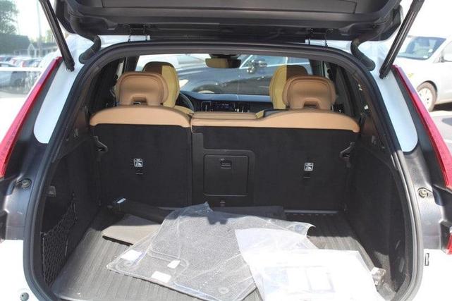 2022 volvo xc60 b6 inscription