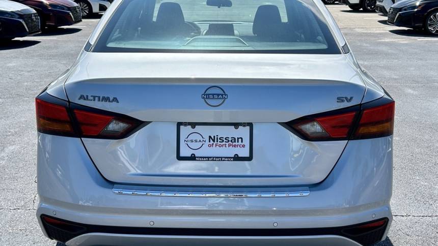 2023 nissan altima 2.5 sv