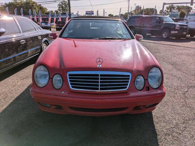 2002 mercedes-benz clk-class 320 cabriolet
