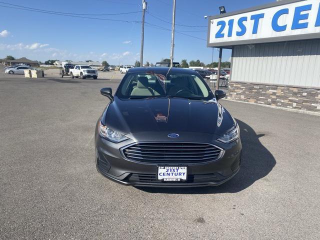 2019 ford fusion se