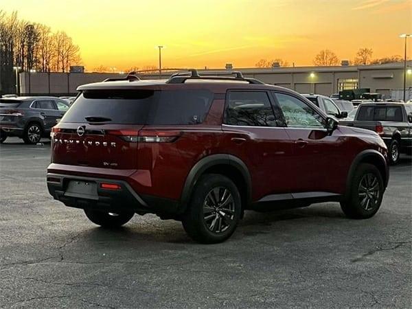 2023 nissan pathfinder in chicago, illinois