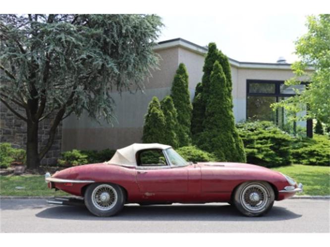 1969 jaguar xke in astoria, new york