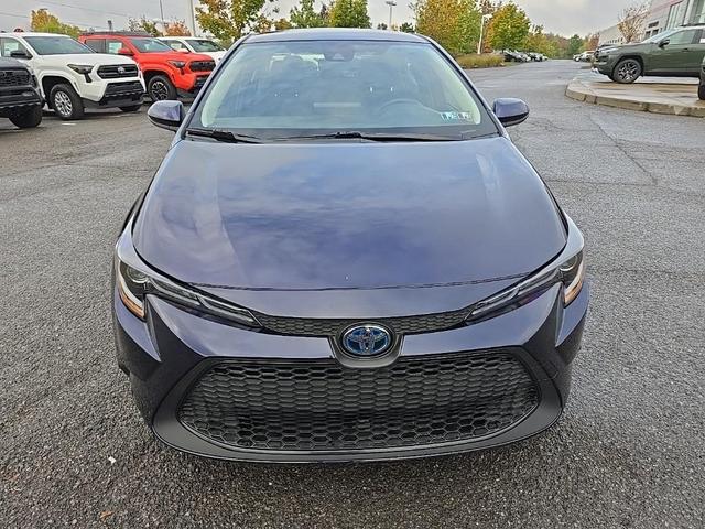 2022 toyota corolla hybrid le