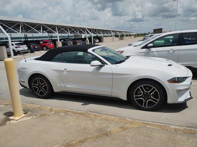 2022 ford mustang ecoboost premium