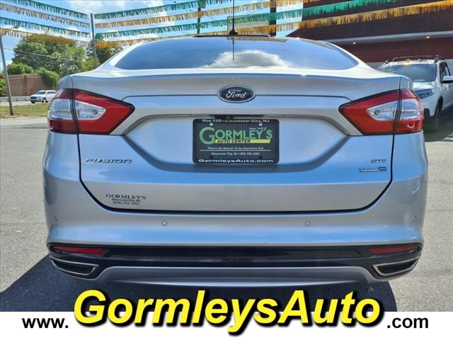 2016 ford fusion se