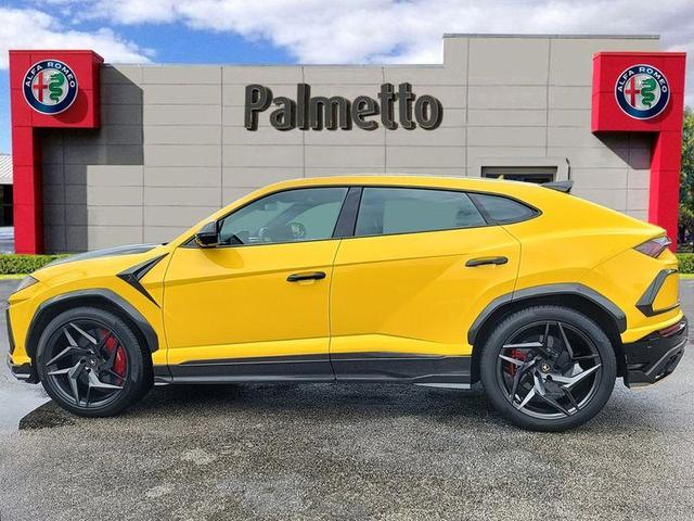 2019 lamborghini urus base