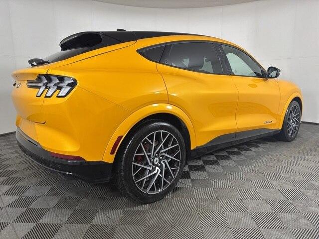 2022 ford mustang mach-e gt