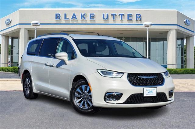 2021 chrysler pacifica touring-l