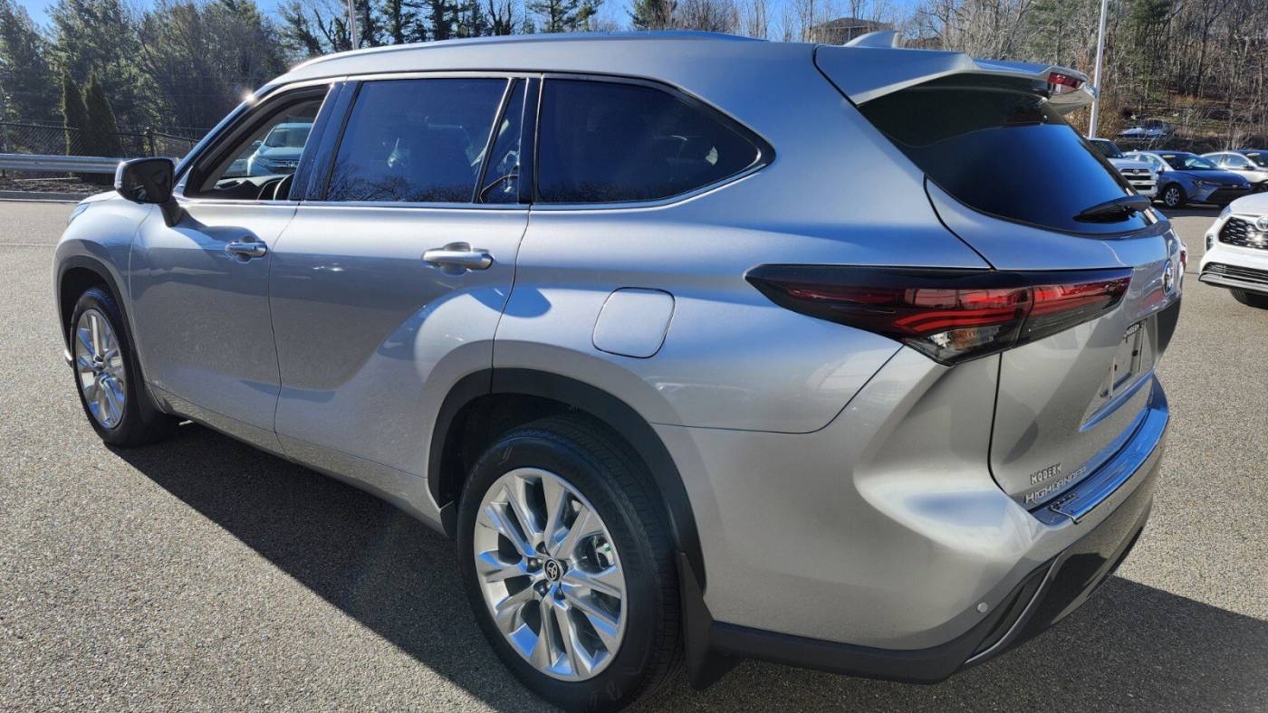 2024 toyota highlander hybrid limited