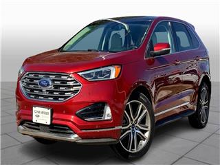 2019 Ford Edge titanium