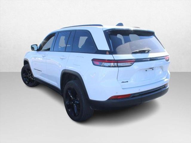 2023 jeep grand cherokee altitude