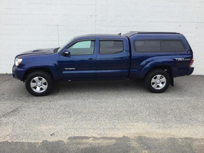 2015 toyota tacoma v6 4x4 v6 4dr double cab 6.1 ft sb 5a for sale in bow, new hampshire