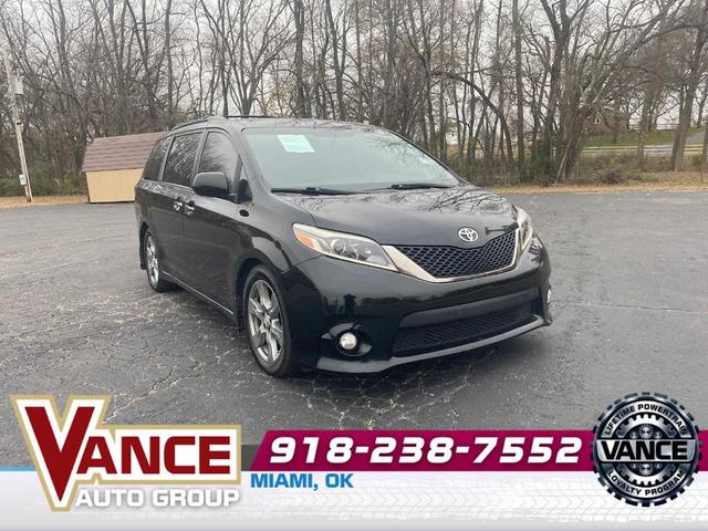2017 toyota sienna se premium