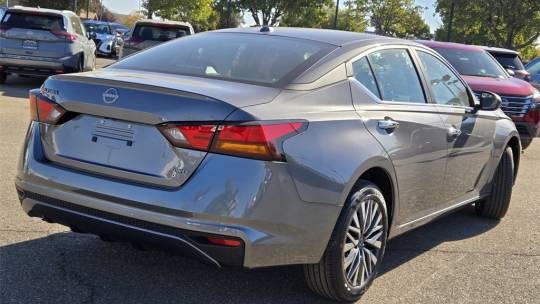 2025 Nissan Altima