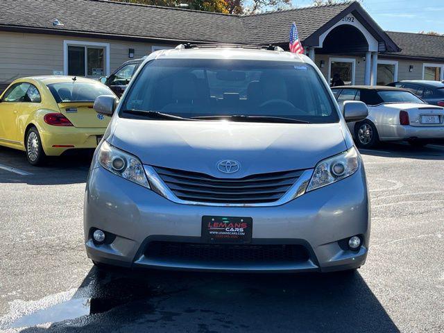 2011 toyota sienna xle