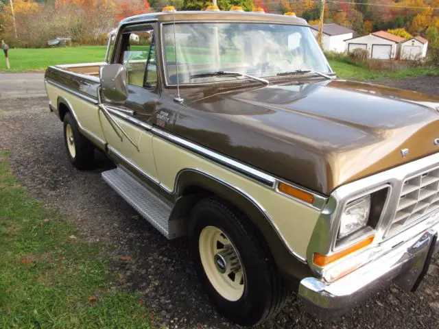 1979 ford f250 lariat 400v8 4 speed. low miles exceptional condition take a look