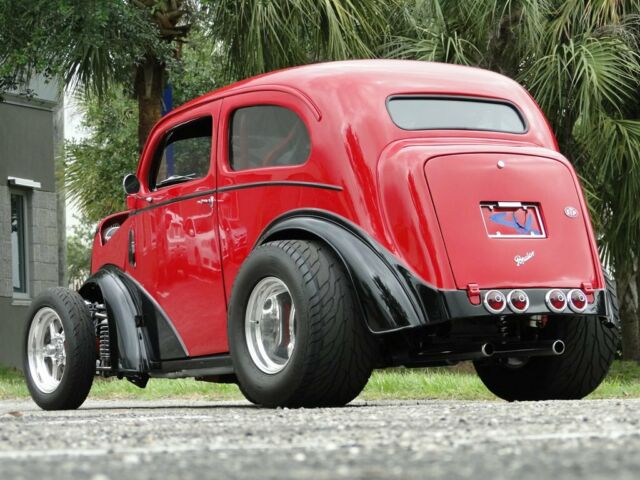 1954 ford anglia popular 0 red 2 door 3-speed automatic
