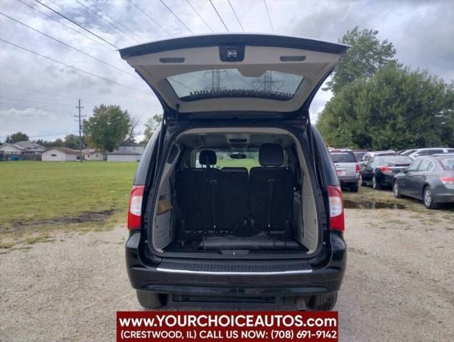2016 chrysler town & country touring