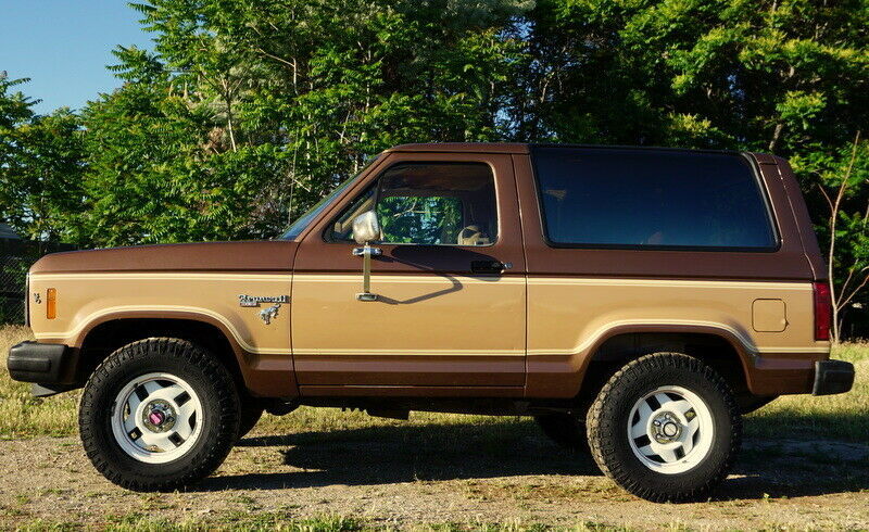 1984 ford bronco ii xlt, 4x4, 1 owner, low mileage, factory a/c, 5 speed