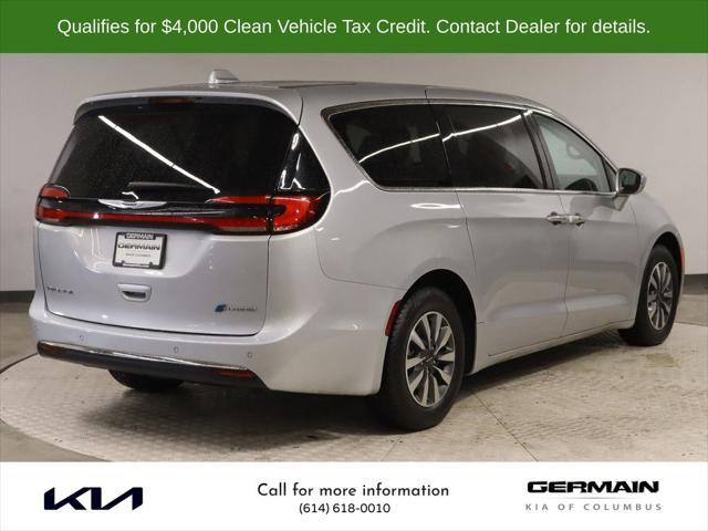 2022 chrysler pacifica hybrid touring l