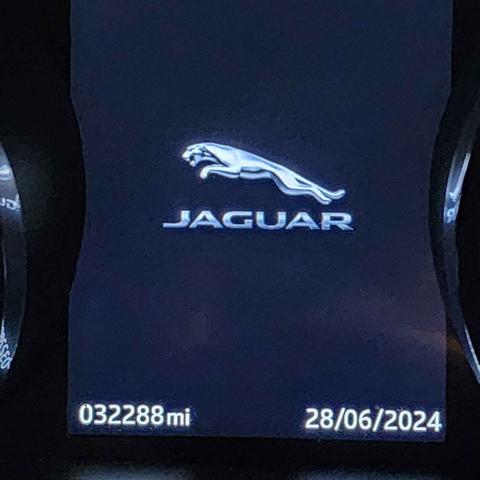 2016 jaguar f-type base