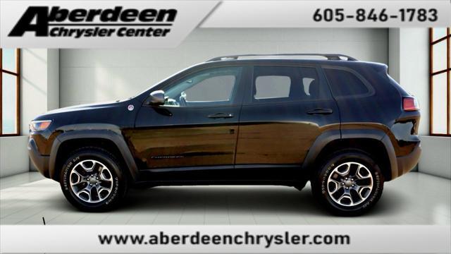 2020 jeep cherokee trailhawk