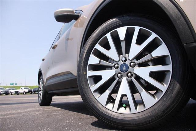 2021 ford escape titanium