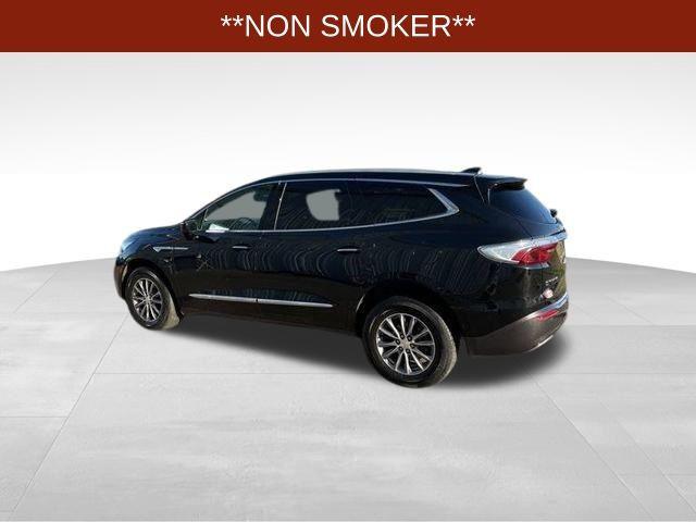 2022 buick enclave essence