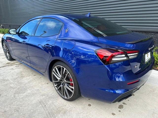 2022 maserati ghibli trofeo