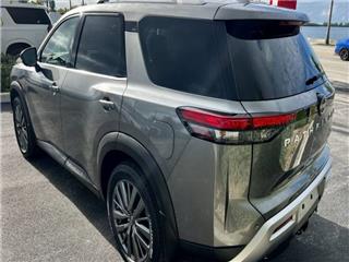 2022 Nissan Pathfinder sl