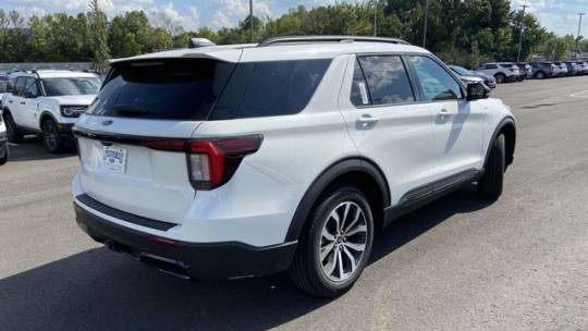 new 2025 ford explorer st-line rwd