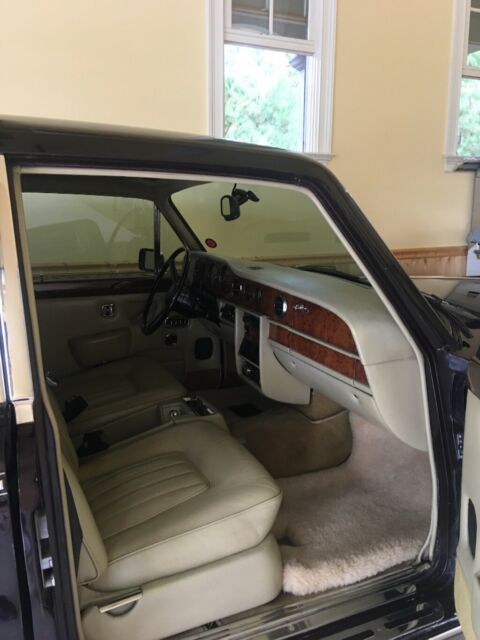 clean title rolls royce