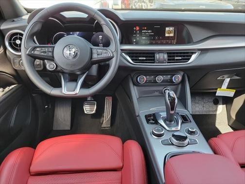 2024 alfa romeo stelvio