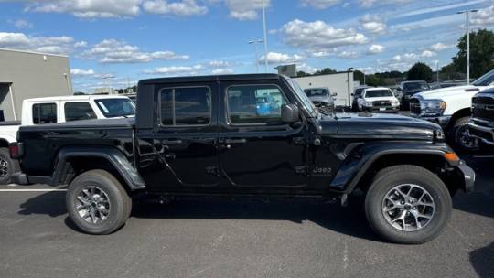 2024 Jeep Gladiator