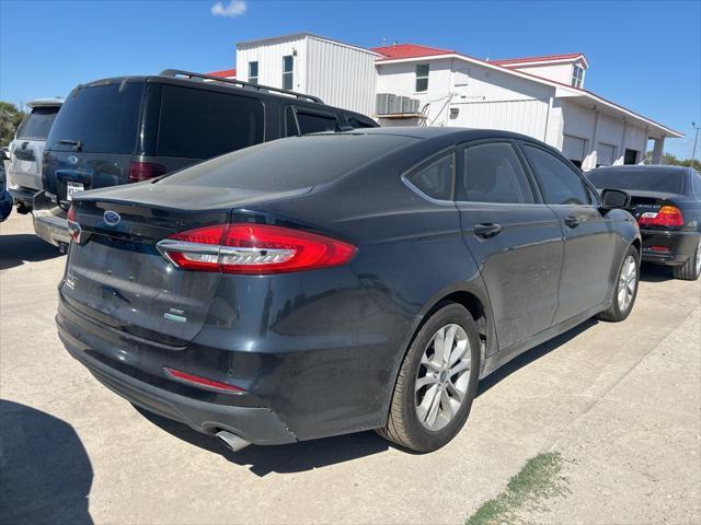 2020 ford fusion se