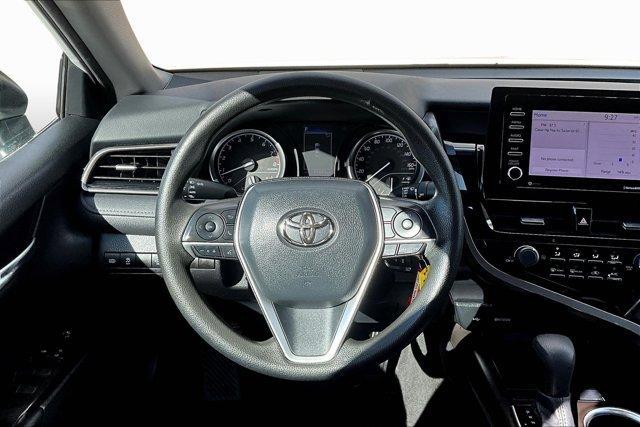 2021 toyota camry le