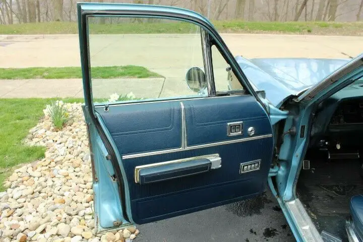 1969 chrysler town and country 9 passenger station wagon