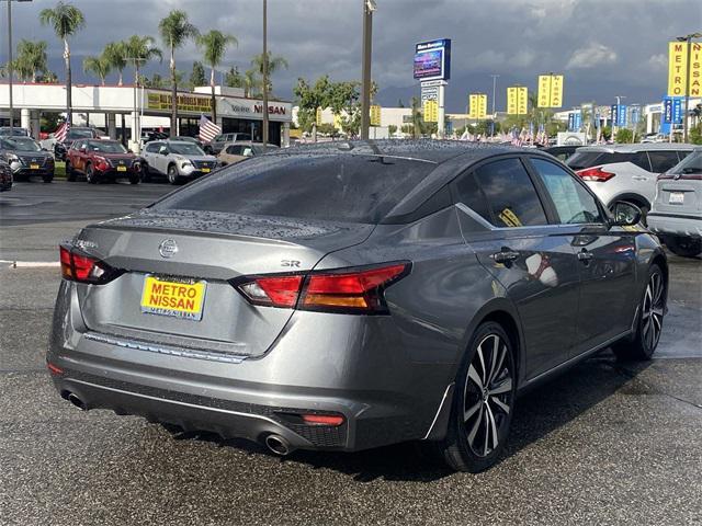 2020 nissan altima sr fwd