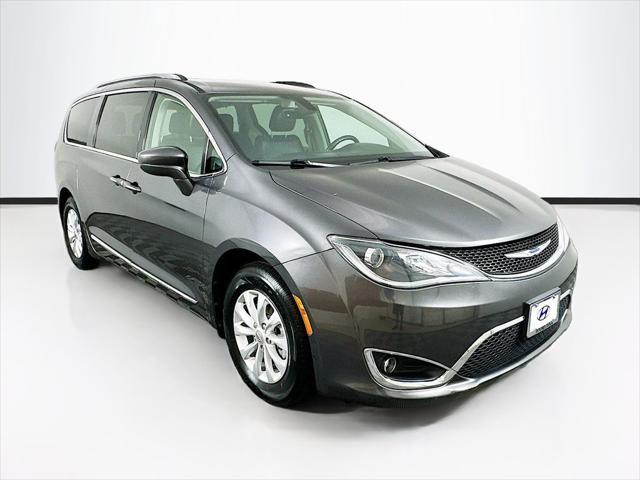 2019 chrysler pacifica touring-l