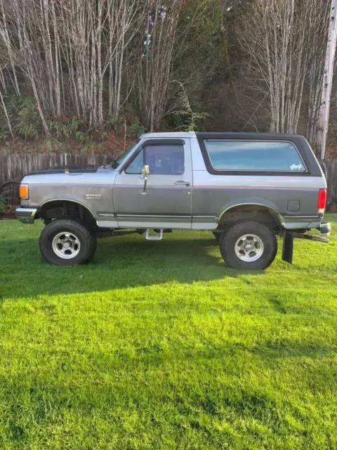 ford bronco 4 x 4