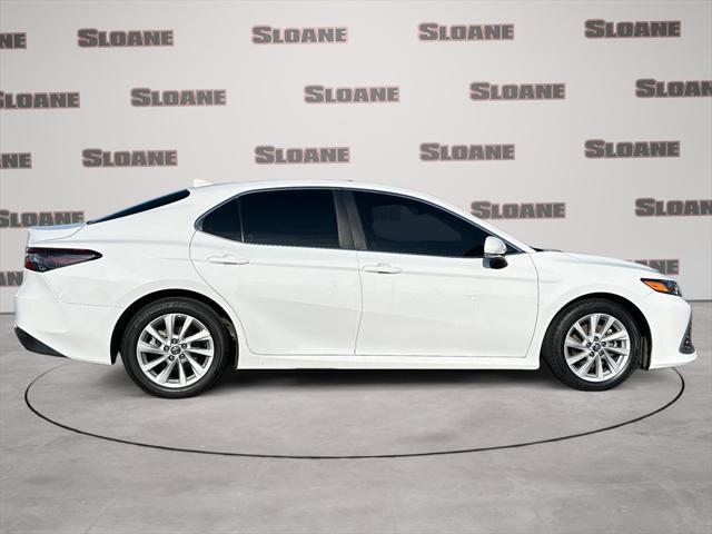 2023 toyota camry le