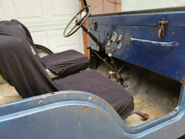 1952 willys m38a1 **this is a no reserve auction**