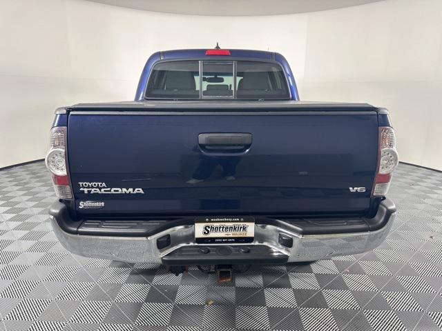 2013 toyota tacoma base